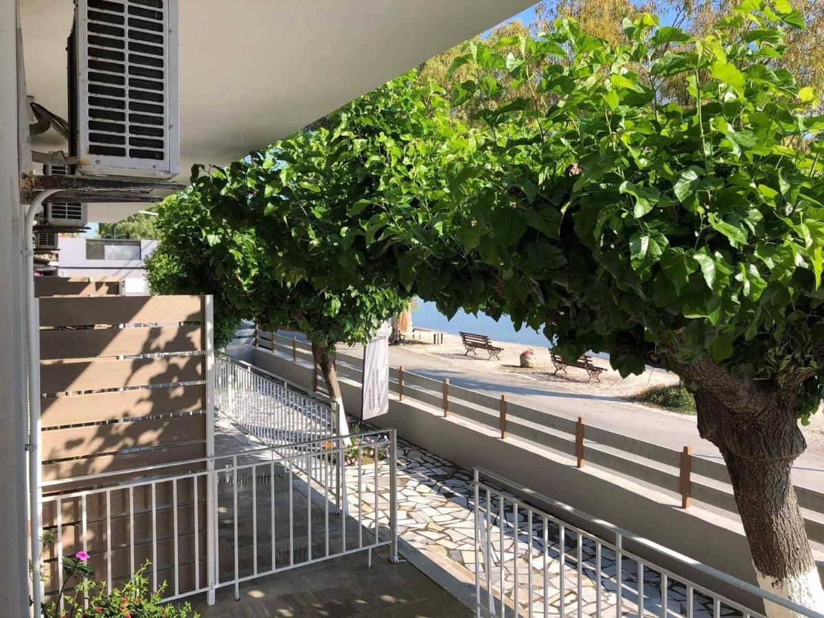 Moukas Seaside Apartments Romantico Selianitika Ngoại thất bức ảnh